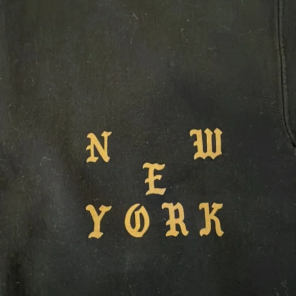 Yeezy Saint Pablo Tour sweatshirt size Sm - Picture 2 of 3